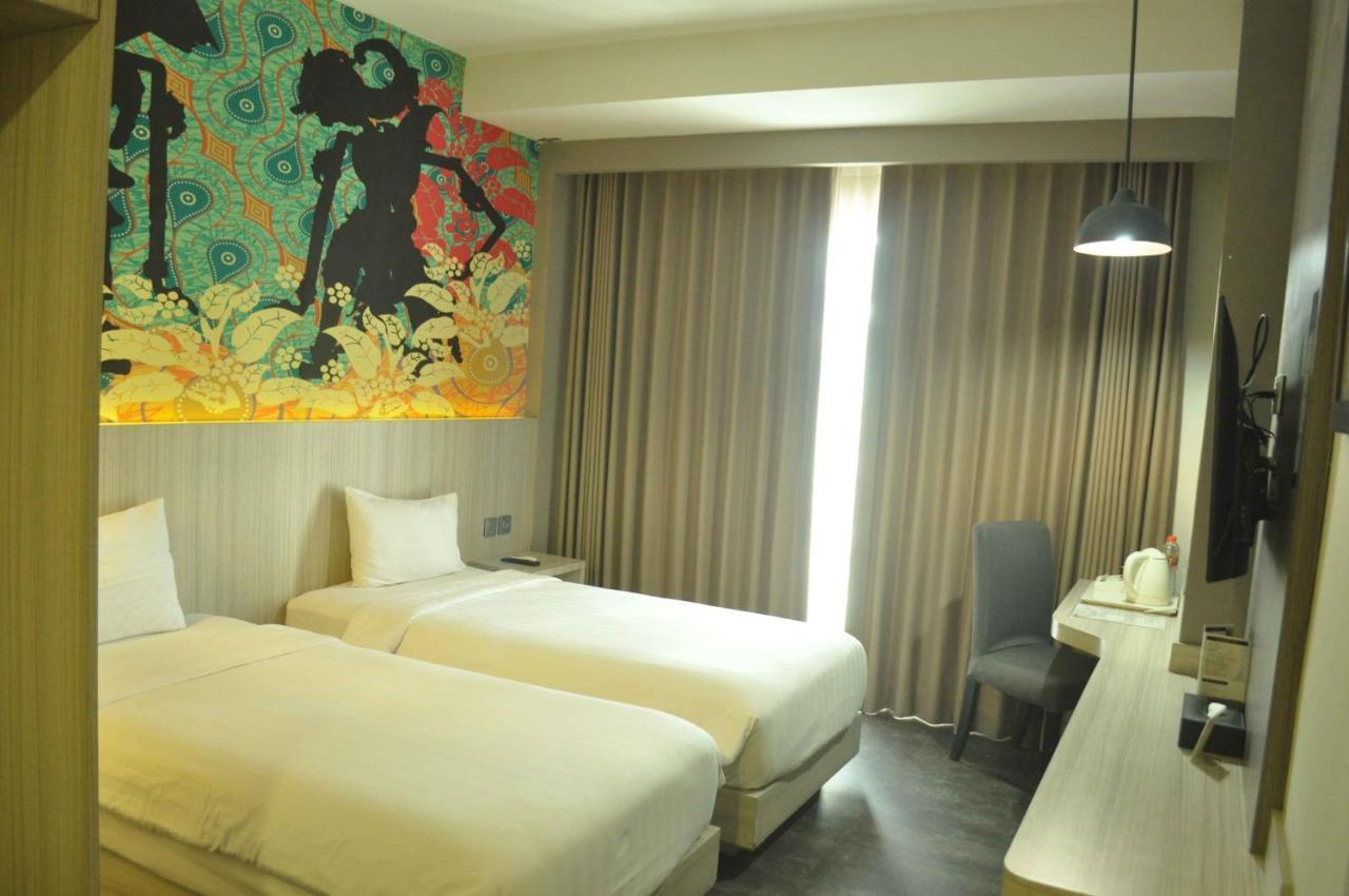 Grand Kolopaking Hotel Kebumen ภายนอก รูปภาพ