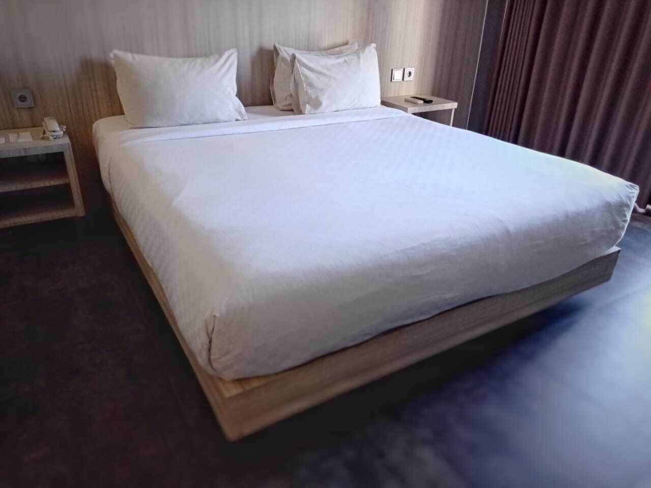 Grand Kolopaking Hotel Kebumen ภายนอก รูปภาพ