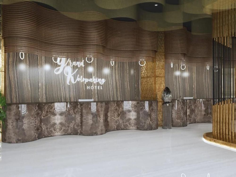 Grand Kolopaking Hotel Kebumen ภายนอก รูปภาพ