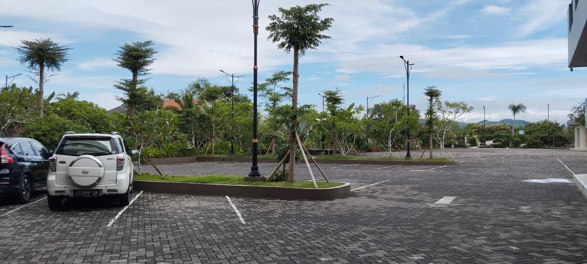 Grand Kolopaking Hotel Kebumen ภายนอก รูปภาพ