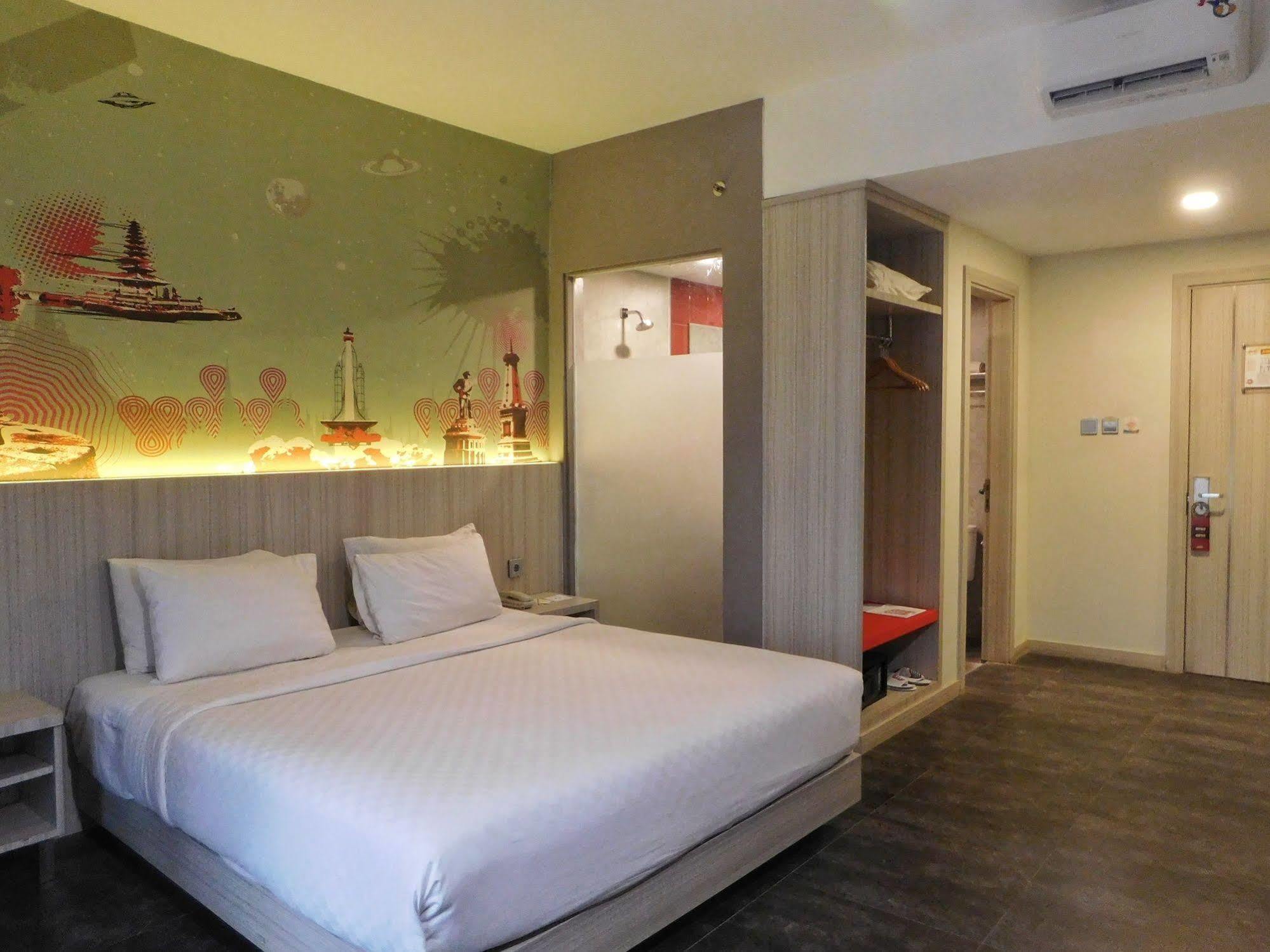 Grand Kolopaking Hotel Kebumen ภายนอก รูปภาพ